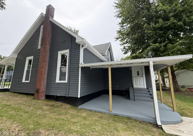2nd image of 134 W Pine St, Knightstown, IN 46148 | MLS# 22120015