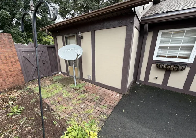 Photo 21 of Sale Pending at 547 Francis Ave Ct, Terre Haute, IN 47804 | MLS# 22120018 | Listing updated on 2026-08-20