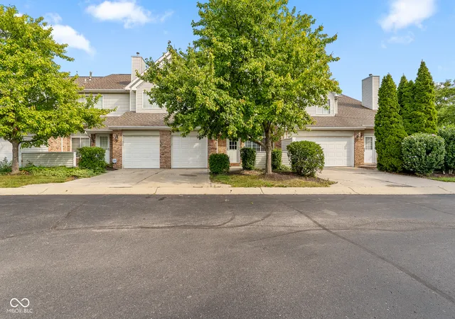 1st image of 6006 Racine Ln, Indianapolis, IN 46254 | MLS# 22120035