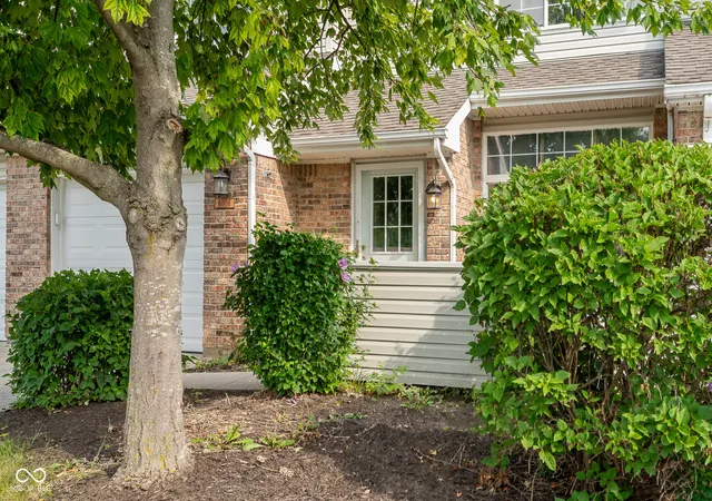 3rd image of 6006 Racine Ln, Indianapolis, IN 46254 | MLS# 22120035