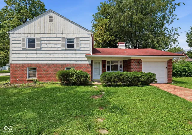 1st image of 1798 Maple Ave, Noblesville, IN 46060 | MLS# 22120039