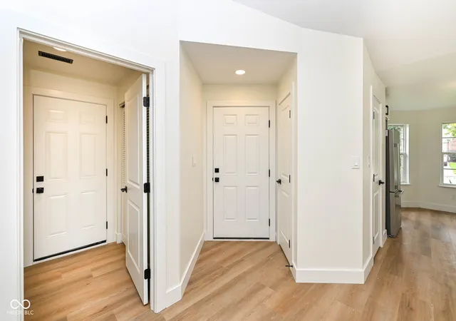 2nd image of 7496 Wood Ct, Fishers, IN 46038 | MLS# 22120041