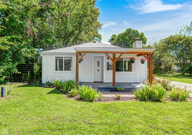 1st image of 1633 S Old Us Hwy 31, Franklin, IN 46131 | MLS# 22120043