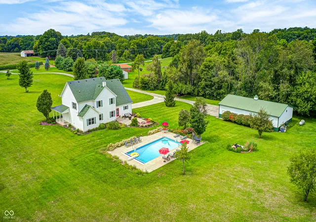 2nd image of 21445 Oak Ridge Rd, Sheridan, IN 46069 | MLS# 22120044