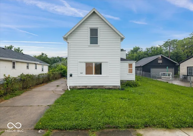 2nd image of 1917 Cedar St, Anderson, IN 46016 | MLS# 22120048