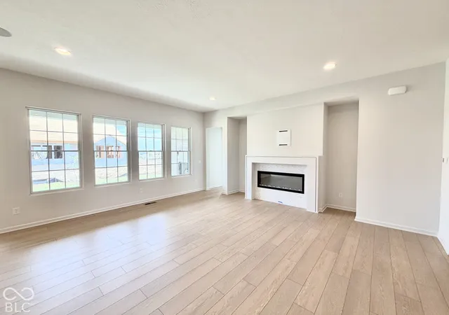 Photo 2 of Single family home for sale at 16801 Tractive Dr, Westfield, IN 46074 | MLS# 22120050 | Listing updated on 2026-10-02