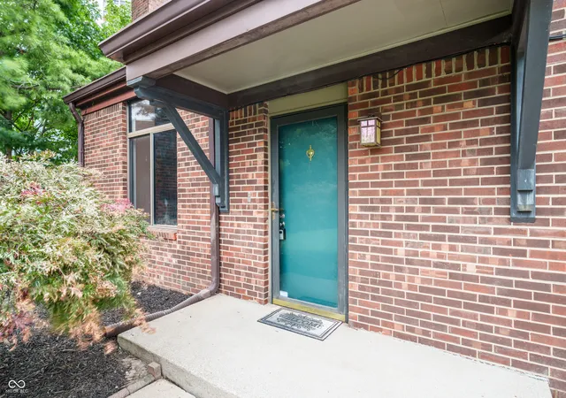 4th image of 362 E Arch St, Indianapolis, IN 46202 | MLS# 22120059
