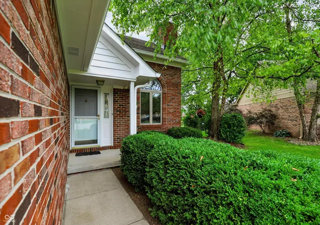 Photo 3 of Single family home for sale at 1102 Sarah Ct, Greenwood, IN 46142 | MLS# 22120067 | Listing updated on 2026-10-01