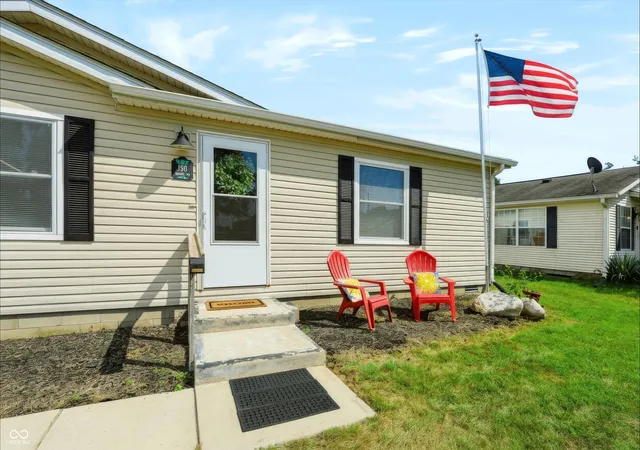 Photo 3 of Sale Pending at 150 Sunset Ct, Cicero, IN 46034 | MLS# 22120071 | Listing updated on 2026-09-22