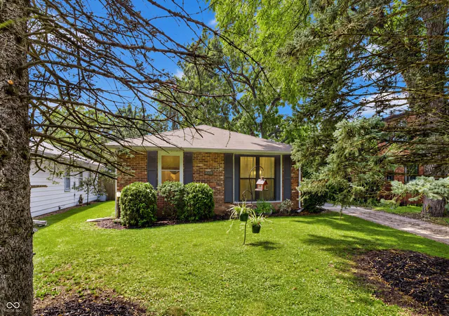 2nd image of 1605 E 8th St, Anderson, IN 46012 | MLS# 22120084