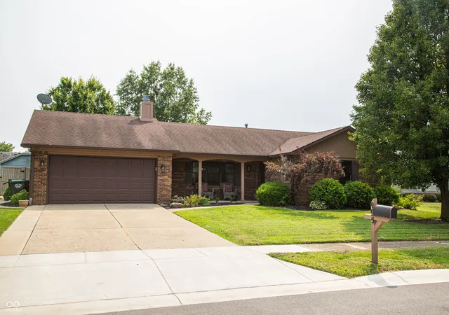 2nd image of 995 Golden Pond, Greenwood, IN 46143 | MLS# 22120086