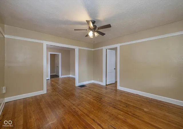 2nd image of 726 N Exeter Ave N, Indianapolis, IN 46222 | MLS# 22120088