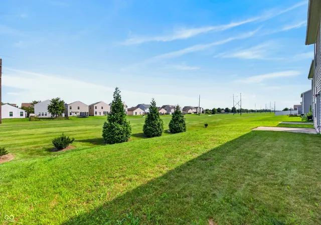 80th image of 2462 Creekland Dr, Columbus, IN 47201 | MLS# 22120092