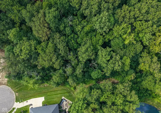 3rd image of 5066 Oak Ridge Trl, Columbus, IN 47201 | MLS# 22120100