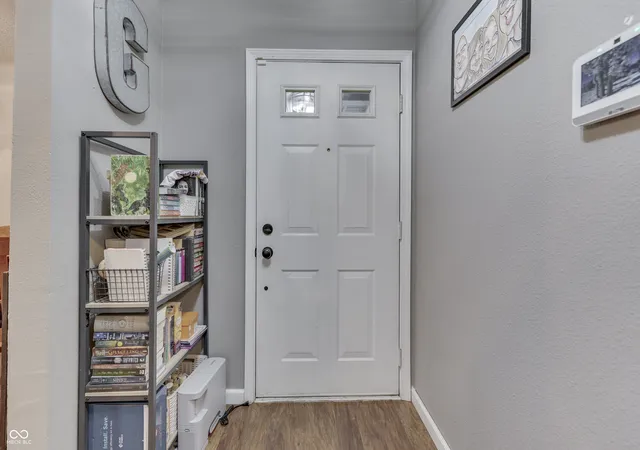 Photo 4 of Single family home for sale at 2369 Orchard Crk Dr, Columbus, IN 47201 | MLS# 22120102 | Listing updated on 2026-08-30