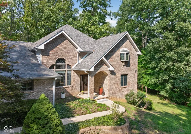 2nd image of 1868 E Durham Dr, Martinsville, IN 46151 | MLS# 22120104