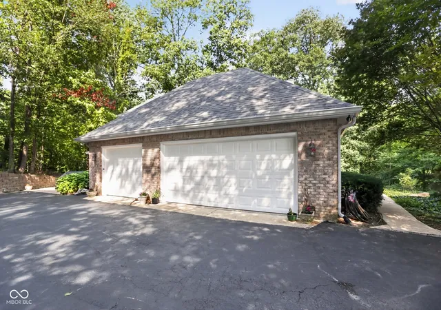 3rd image of 1868 E Durham Dr, Martinsville, IN 46151 | MLS# 22120104