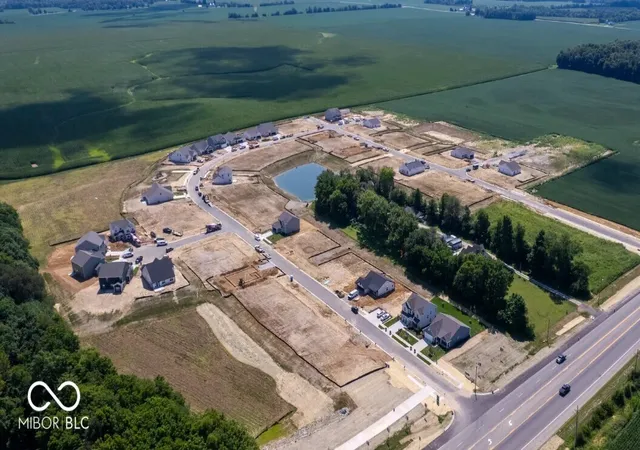 28th image of 32 Trinity Dr, Crawfordsville, IN 47933 | MLS# 22120111