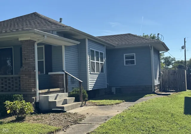 3rd image of 803 S Walnut, Seymour, IN 47274 | MLS# 22120131