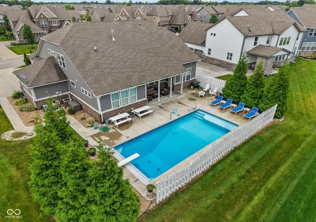 Photo 3 of Sale Pending at 10590 Gardner Ct, Fortville, IN 46040 | MLS# 22120137 | Listing updated on 2026-08-15
