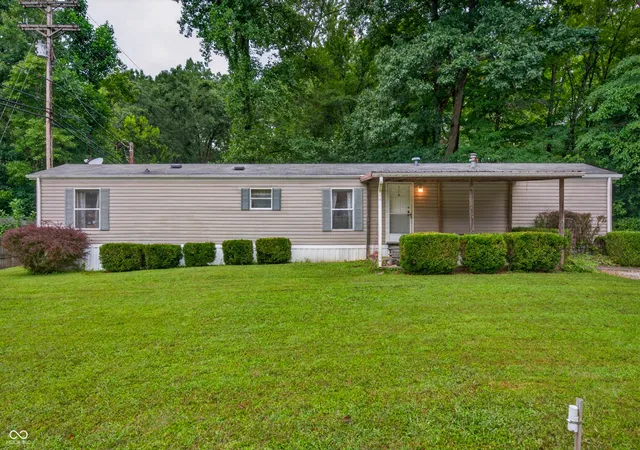 3rd image of 4858 South Shore Dr, Nashville, IN 47448 | MLS# 22120144