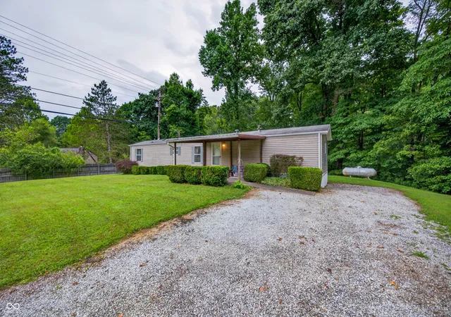 4th image of 4858 South Shore Dr, Nashville, IN 47448 | MLS# 22120144