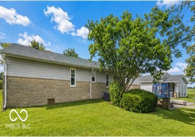 4th image of 2704 E County Road 50 N, Fillmore, IN 46128 | MLS# 22120145