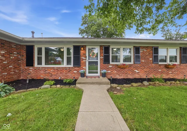3rd image of 1227 Bluff, Plainfield, IN 46168 | MLS# 22120147