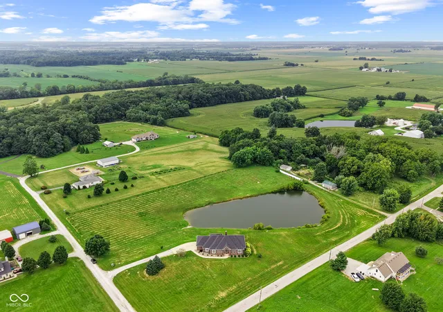 Photo 2 of Single family home for sale at 9010 W Koger Ln, Martinsville, IN 46151 | MLS# 22120155 | Listing updated on 2026-09-01