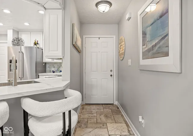 4th image of 8094 Shorewalk Dr, Indianapolis, IN 46236 | MLS# 22120156