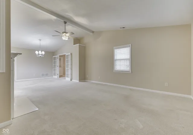 Photo 4 of Single family home for sale at 4025 Oak Trl Dr, Indianapolis, IN 46237 | MLS# 22120162 | Listing updated on 2026-10-02