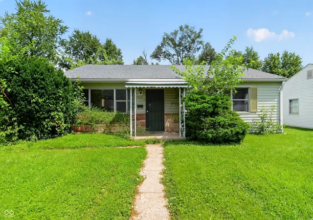 Photo 1 of Sale Pending at 2819 Sangster Ave, Indianapolis, IN 46218 | MLS# 22120201 | Listing updated on 2026-10-27