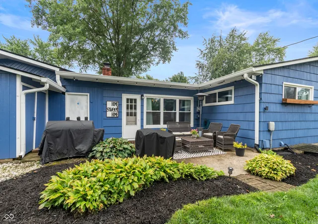 Photo 3 of Sale Pending at 1240 W Central Dr, Fortville, IN 46040 | MLS# 22120205 | Listing updated on 2026-09-08