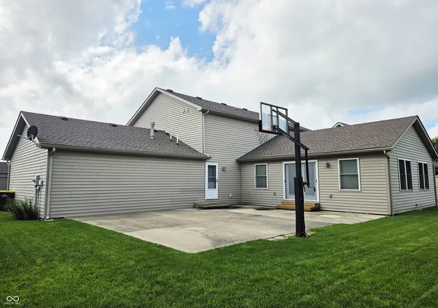 3rd image of 3144 Myrtle Dr, Lapel, IN 46051 | MLS# 22120209