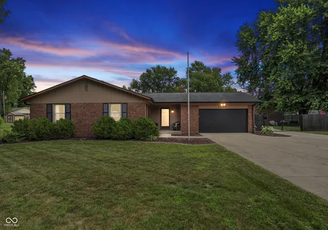 Photo 2 of Single family home for sale at 1325 N County Rd 475 E, Avon, IN 46123 | MLS# 22120218 | Listing updated on 2026-10-09