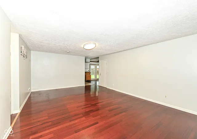 2nd image of 327 Buffalo Dr, Indianapolis, IN 46217 | MLS# 22120220