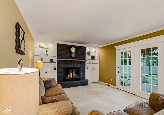 Photo 3 of Single family home for sale at 2604 California St, Columbus, IN 47201 | MLS# 22120224 | Listing updated on 2026-10-01