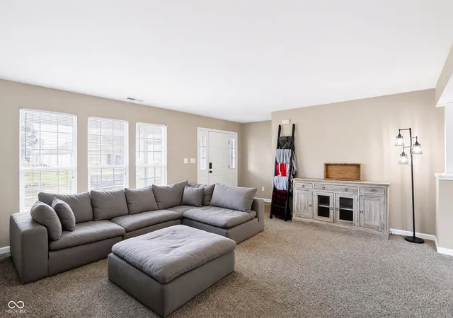 2nd image of 4317 W Summerhaven Dr, New Palestine, IN 46163 | MLS# 22120232