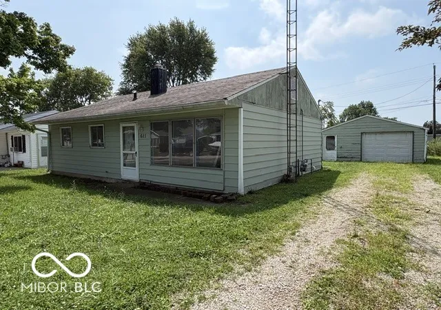 2nd image of 611 E Linda Layne, Muncie, IN 47303 | MLS# 22120236