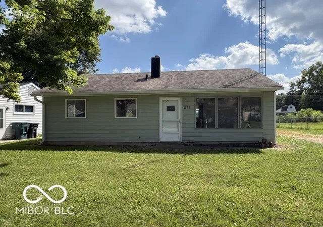 Photo 2 of Single family home for sale at 611 E Linda Layne, Muncie, IN 47303 | MLS# 22120236 | Listing updated on 2026-08-28