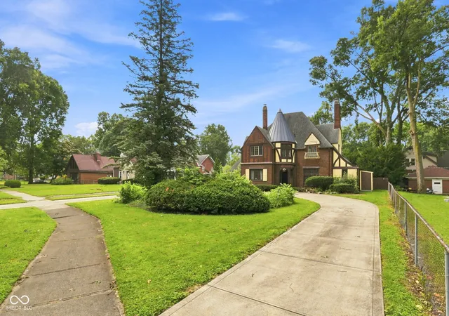 1st image of 3763 Watson Rd, Indianapolis, IN 46205 | MLS# 22120239