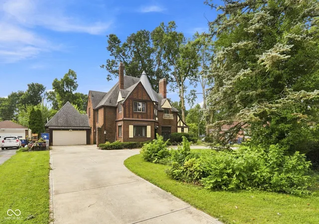 3rd image of 3763 Watson Rd, Indianapolis, IN 46205 | MLS# 22120239