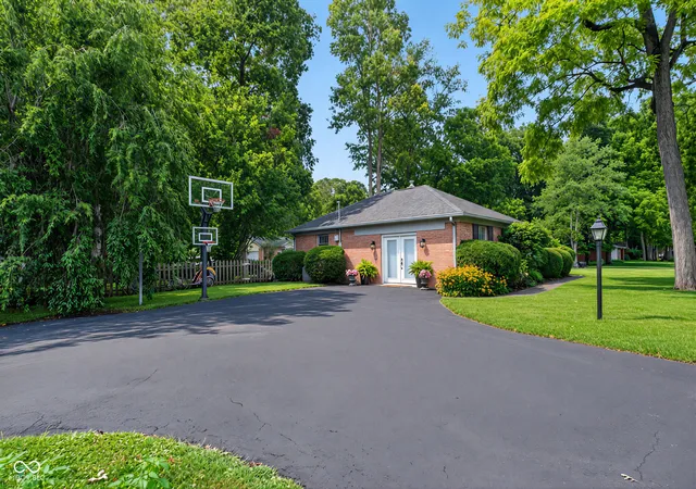 3rd image of 7146 N Dearborn St, Indianapolis, IN 46240 | MLS# 22120245