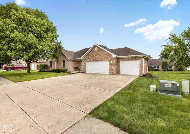 Photo 3 of Condo for sale at 1131 Brunes Blvd, Brownsburg, IN 46112 | MLS# 22120254 | Listing updated on 2026-10-20