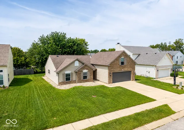 4th image of 8314 Alcona Dr, Indianapolis, IN 46237 | MLS# 22120255