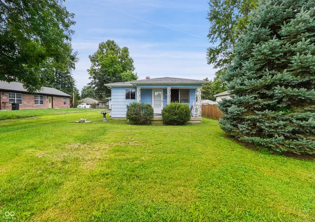 1st image of 1131 E Sixth St, Greenfield, IN 46140 | MLS# 22120275