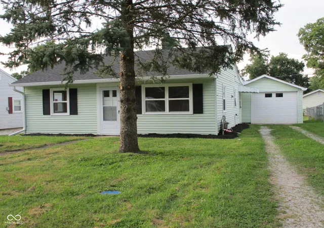 1st image of 1802 Eastwood Dr, Crawfordsville, IN 47933 | MLS# 22120284