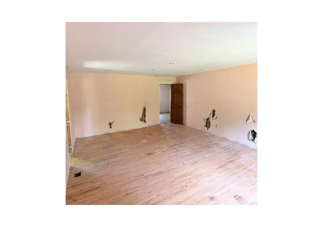 4th image of 1910 S Arlington Ave, Indianapolis, IN 46203 | MLS# 22120292