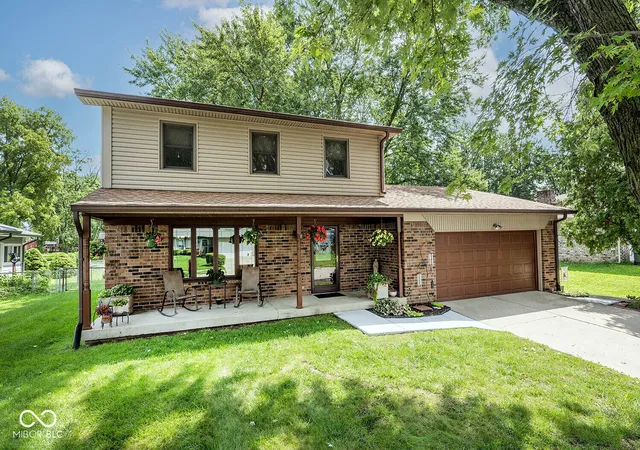 Photo 3 of Sale Pending at 4613 Tim Tam Cir, Indianapolis, IN 46237 | MLS# 22120302 | Listing updated on 2026-10-07