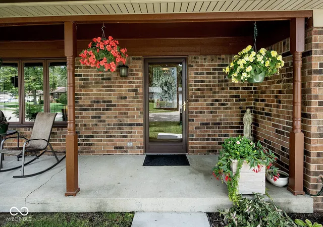Photo 4 of Sale Pending at 4613 Tim Tam Cir, Indianapolis, IN 46237 | MLS# 22120302 | Listing updated on 2026-10-07